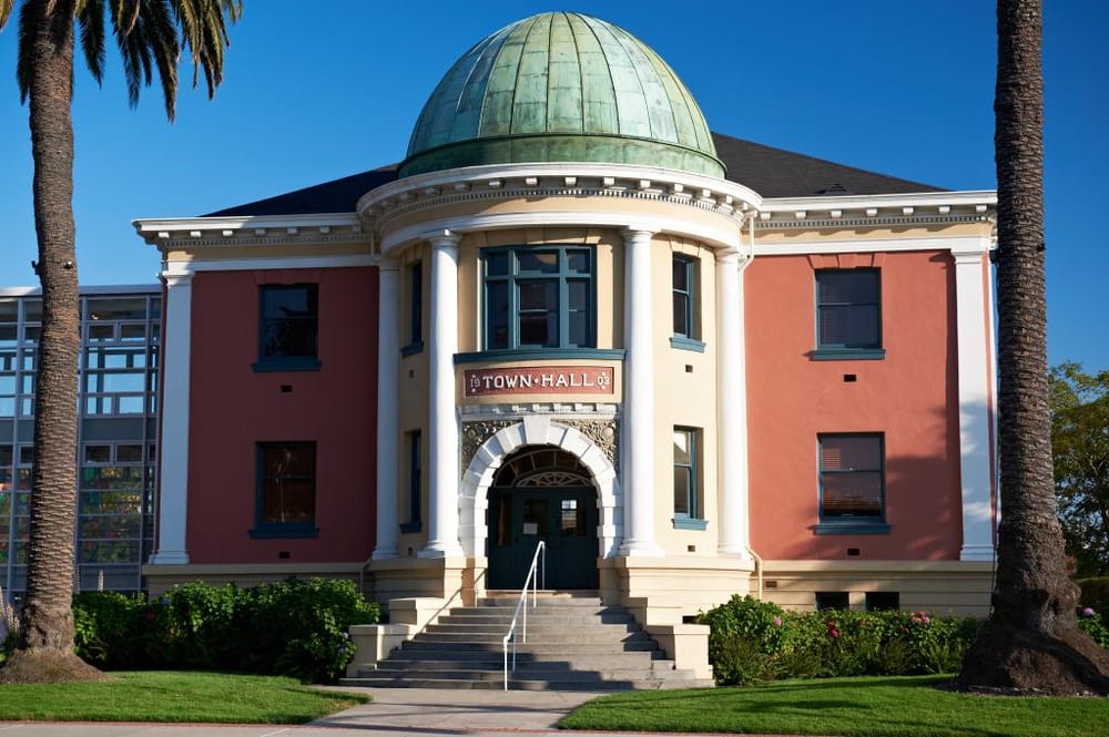 Colors and Repainting Emeryville City Hall